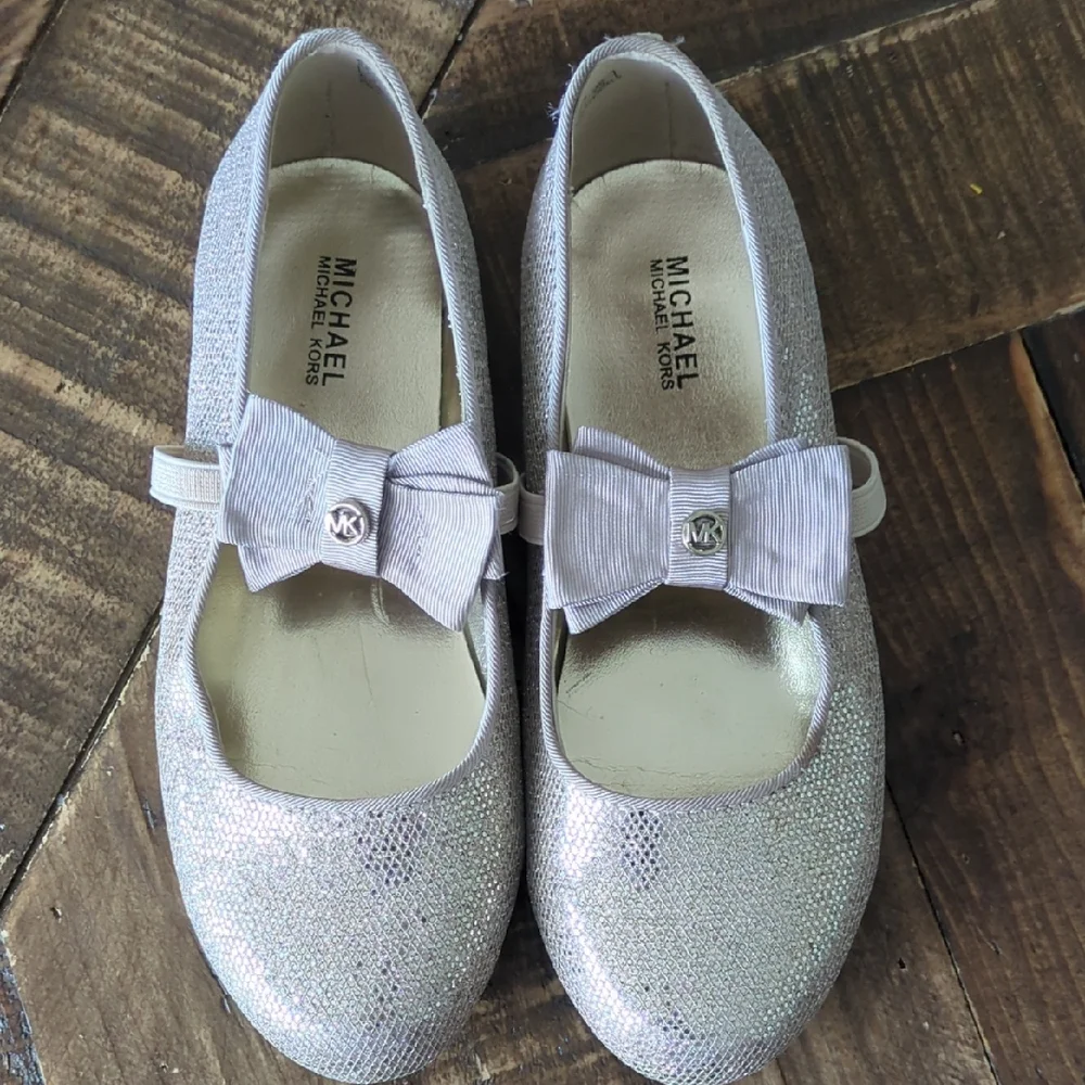 Michael Kors Girls' Silver Sparkle Bow Mary Janes